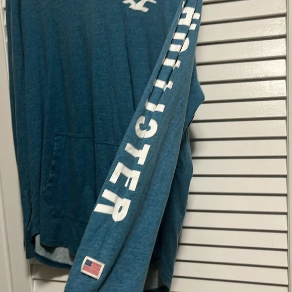 Hollister cotton pullover long sleeve with front pockets 👕 size M - Picture 2 of 7